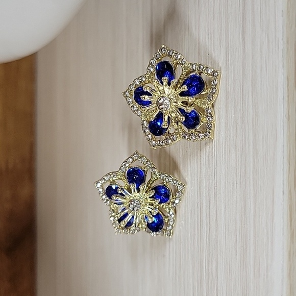 Crystal Flower Brilliant Shimmer Earrings, 925 posts - Picture 1 of 7